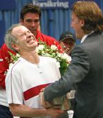 Kunstsnyd. Tennislegende John McEnroe er blot en af mange, der er blevet snydt af Lawrence Salander. Salander er netop blevet dømt for sit omfattende kunstbedrageri. 