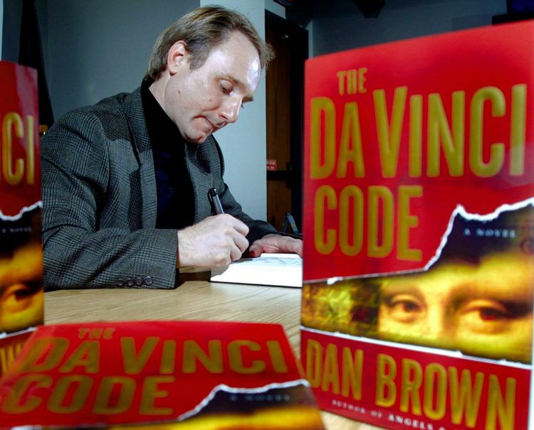 Sællert. Dan Browns nyeste roman 'Det forsvundne tegn' overgår 'Da Vinci Mysteriet's hidtidige rekordsalg. 