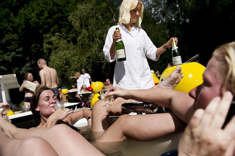 Luksusliv. På SKanderborg Festival er sushi, wellness og dyre vine blevet populært. 