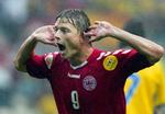 EURO 2004 SWE DNK SOC