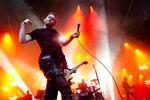 Svenske Kent leverede en sine steder magisk, smuk og særegen koncert med bandets flotte og konsekvente blanding af traditionelle rockinstrumenter og elektronisk punch. Og så er Kent oven i købet begyndt at ligne rigtige rockstjerner. 