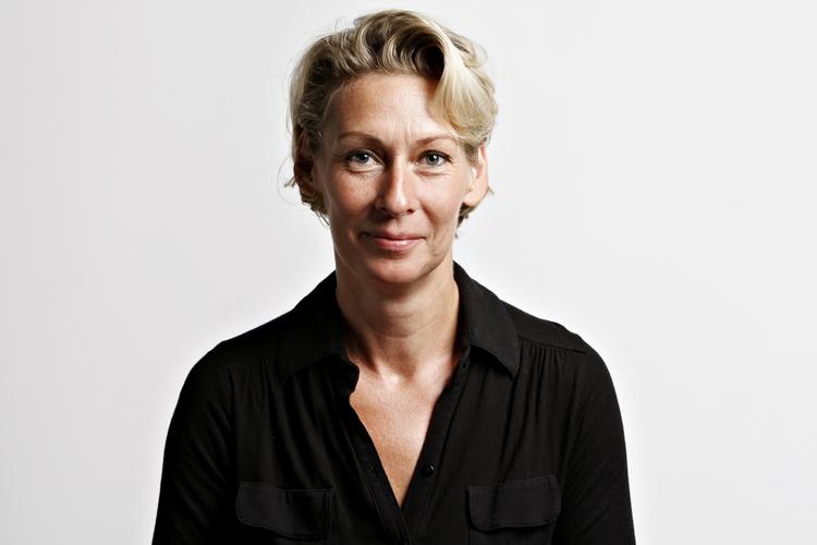 Bøger. Har anmeldt fag- og skønlitteratur for Politiken siden 1999. De senere år primært nordisk skønlitteratur; krimier, og historiske romaner. 