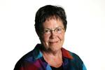 Bøger. Anmelder biografier, antologier, samtalebøger, erindringer i Politiken. 