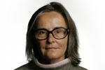 Bøger. Helle Hellmann er uddannet journalist fra Politiken. 
