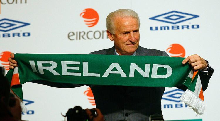 mavesmerter. Irlands landstræner Giovanni Trapattoni blev indlagt under den afsluttende træning før kampen mod Argentina. Arkivfoto. 