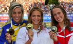 sølvvinder. Årets Fund i dansk idræt er nu også EM-sølvvinder. Her ses danskeren til højre sammen guldvinderen fra Rusland, Julija Jefimova, og svenske Jennie Johansson, som også fik sølv. 