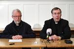 Kirketop. Den katolske kirkes talsmand, Niels Engelbrecht (tv.) sammen med kirkens danske biskop, Czeslaw Kozon. (Arkivfoto) 
