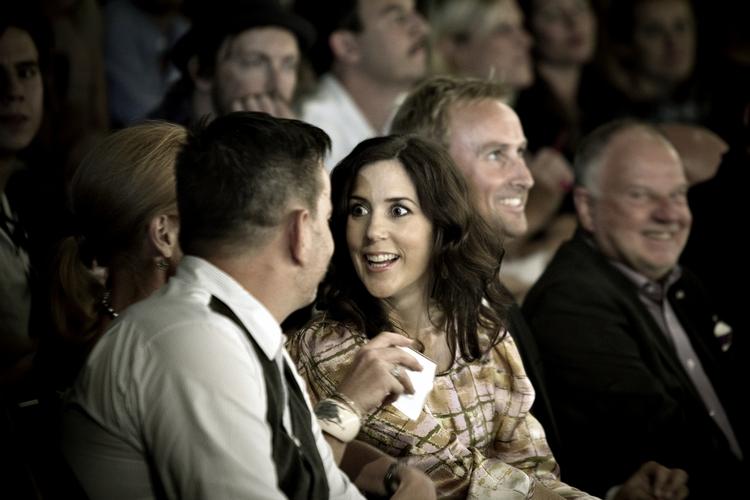 FASHIONABEL. Kronprinsesse Mary, her til Peter Jensens show, er netop blevet kåret som en af verdens bedst klædte kvinder af magasinet Vanity Fair. 