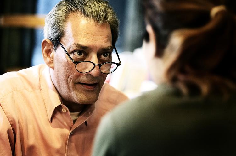 Forfattermøde. Antallet af  litterære festivaler stiger, og flere  får derved mulighed for at møde  udenlandske forfattere. Her taler amerikanske Paul Auster med en dansk læser under CPH:LITT i 2008. Arkivfoto: Krestine Havemann/Polfoto 