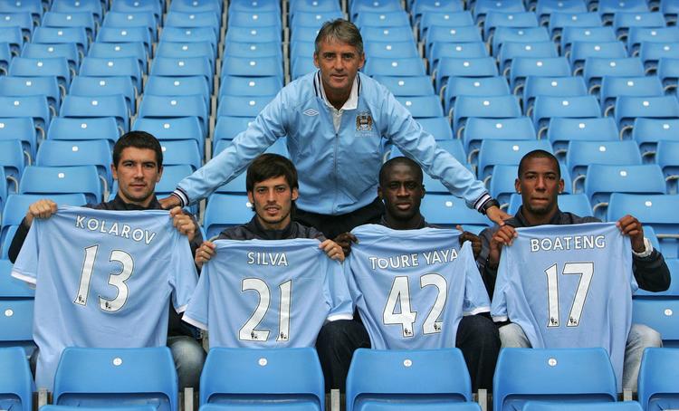 Købegale. Manchester Citys træner Roberto Mancini (bagerst) har kunnet præsentere en imponerende ny kvartet i klubben denne sommer. Arkivfoto. 