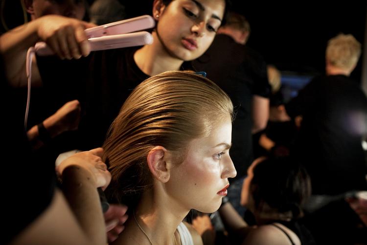Tørvejr. Tusindvis af tilskuere ser ud til at slippe for regn, når verdens længste catwalk åbner lørdag eftermiddag i København. 