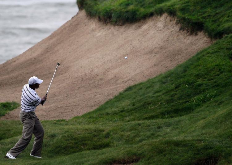 pga. Det er op ad bakke for Tiger Woods for tiden. Og det er heller ikke begyndt godt for amerikaneren i årets sidste PGA. 