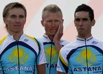 radioshack. Haimar Zubeldia (tv) skiftede før denne sæson fra Astana, som er kontrolleret af Alexandre Vinokourov (midt), sammen med Lance Armstrong. Arkivfoto. 