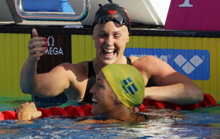 TILFREDS. Jeanette Ottesen blev nummer seks i 50 meter fri, der gav Therese Alshammar endnu en guldmedalje. 