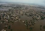 oversvømmelse.  Et udkig over det voldsomt oversvømmede område i Jaffarabad i Pakistan i går. 
