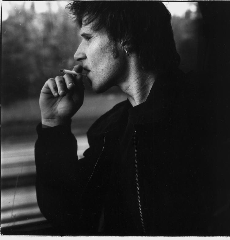 Mørkemanden Mark Lanegan, der udgør den ene halvdel af duoen, synger som en svovlprædikant, der har mistet sine illusioner. Isobel Campbell imponerer imidlertid også, og sammen har de kreeret et overbevisende og varieret album. 