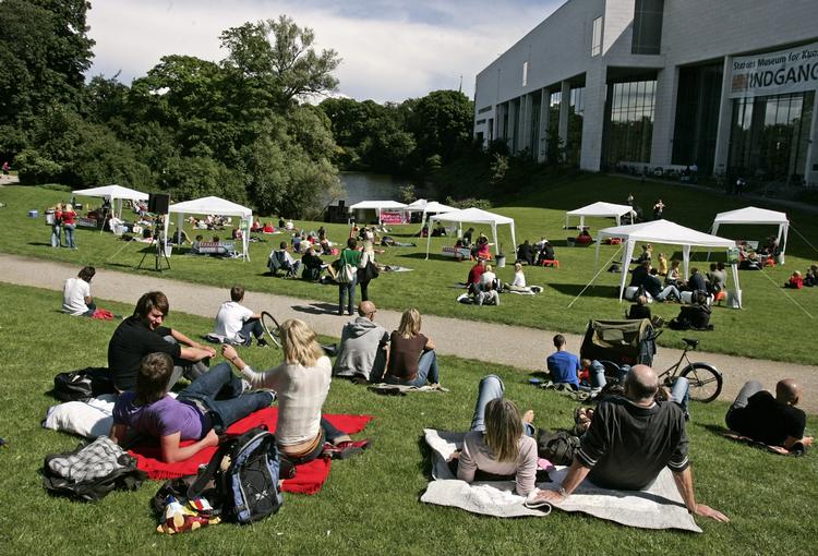 Østre Anlæg har lagt græs til flere musikarrangementet Stella Polaris tidligere på sommeren. Du kan vinde en gourmetoplevelse i parken ved siden af Statens Museum for Kunst. 