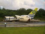 STYRT. Det havarerede Boeing 737-fly i lufthavnen på den colombianske ø San Andres. 