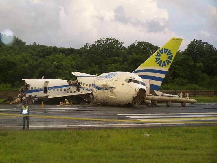 STYRT. Det havarerede Boeing 737-fly i lufthavnen på den colombianske ø San Andres. 