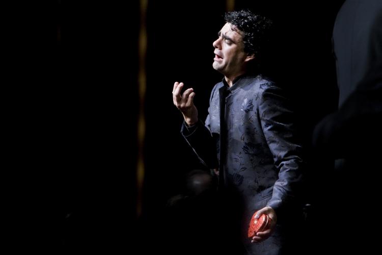 Tenorkollaps. Her er det Rolando Villazón, da han sang i Tivolis Koncertsal i 2008. I aften måtte han give op. 