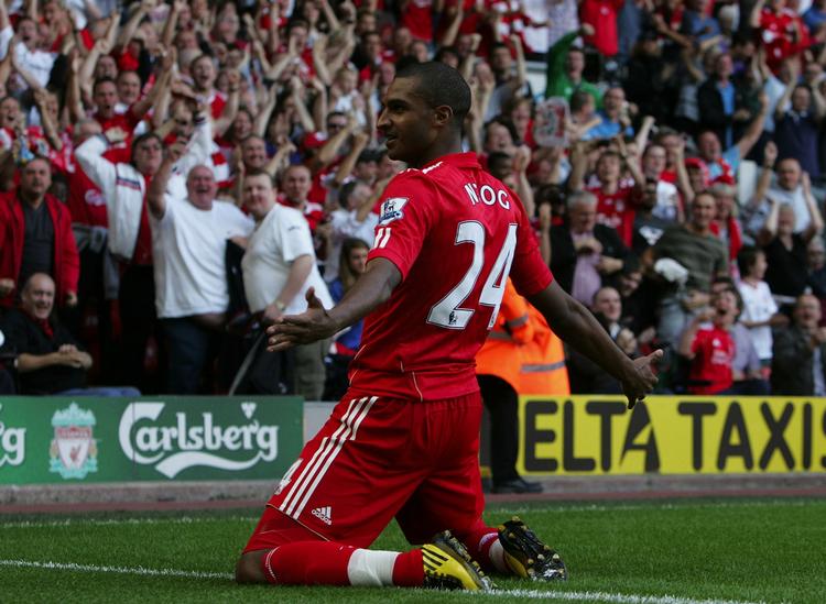 Topscorer. David N'Gog scorede søndag et flot mål for Liverpool FC. Den slags vil politiken.dks læsere gerne se mere af. I en afstemning vil hovedparten af dem nemlig helst følge Premier League. Arkivfoto. 