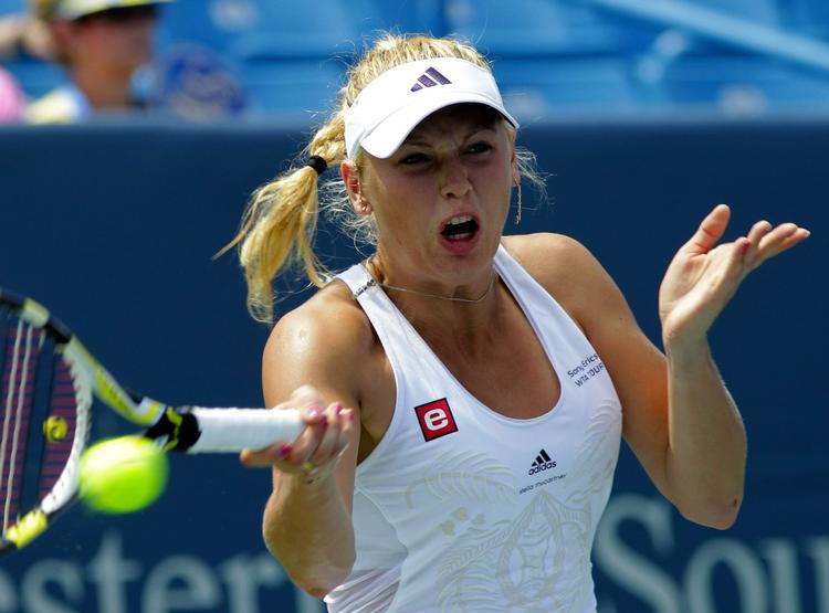 Vinder. Wozniacki fik sejren i to sæt (7-5, 7-5) over schweiziske Patty Schnyder. Arkivforo 