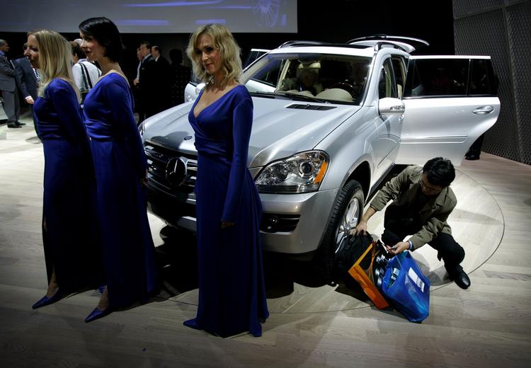 Drømme. Måske var vi ejere af denne Mercedes, hvis vi var tyskere ... 