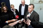 Vindersmil. Næsten ti års `uvenskab´ mellem regering og fagbevægelse er gået hårdt ud over især LO. Her ses Lars Løkke sammen med formændene fra venstre Sine Sunesen, (tidl. AC) og Bente Sorgenfrey (FTF) og Harald Børsting (LO). Arkivfoto: Jens Dige 