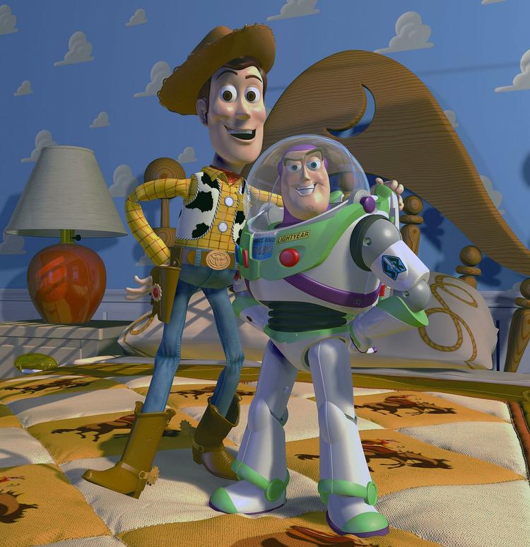 3'er. »Vi ved godt, at nogle kritiserer os for at lave dem, men vi håber, at 'Toy Story 3' vil vise folk, at vi bruger lige så meget kærlighed og opmærksomhed på efterfølgerne«, siger instrukøren Lee Unkrich. 