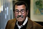 Afslutning. Günter Grass' selvbiografi begyndte med 'Når løget skrælles', der afslørede hans tvivlsomme indsats som soldat i Waffen-SS og anden del, 'Mørkekammerhistorier', var en række familieportrætter, der ikke alle tålte dagens lys. 