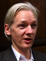 mistanke. Julian Assange udtaler sig for første gang om påstanden om, at han voldtog en kvinde under sit nylige besøg i Sverige. 