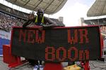 rekordsætter. Kenyas David Rudisha slog i går Wilson Kipketers 13 år gamle verdensrekord på 800 meter. 
