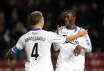 bænkplads. FCK-anfører Hjalte Nørregaard (tv) er absolut ikke tilfreds med, at hans plads på midten af banen er taget fra ham. Arkivfoto. 