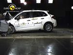 Citroën har fint styr på beskyttelsen af forsædepassagerer ved kollision forfra, men det er stærkt skuffende, at beskyttelsen ved siddekollision ikke er bedre, og så er det en decideret ommer med hensyn til hovedstøtterne, lyder kommentaren fra FDM. 