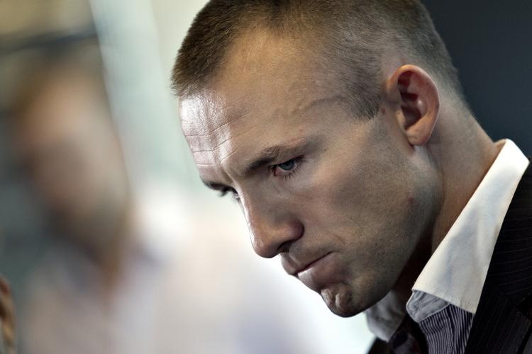 FIGHTER. Mikkel Kessler var trist, men fattet på dagens pressemøde. Han prøver at se fremad trods den enorme skuffelse. 