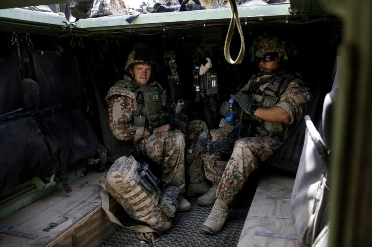 Soldater fra Camp Price. Er det i orden at spille spil, hvor virtuelle NATO-soldater samme sted skal nedlægges? Arkiv 