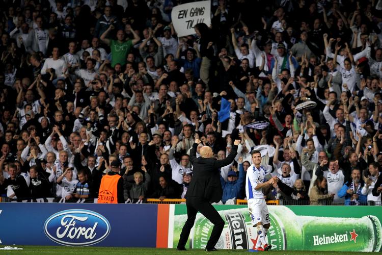 eksalteret. Efter sejren over sine landsmænd fra Rosenborg jublede FCK-træner Ståle Solbakken som sjældent set. 