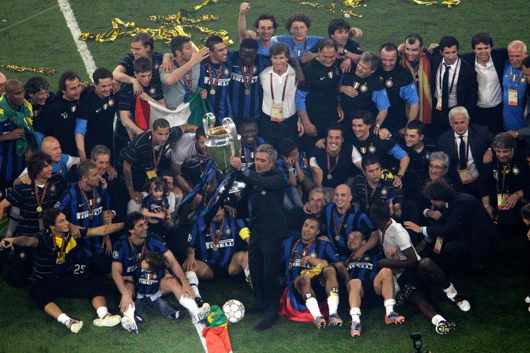 vinderen. Jose Mourinho kan som Real Madrid-træner møde en af sine tidligere klubber, Inter eller Chelsea. 