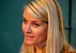 Ups. Kronprinsesse Mette-Marit deltog ifølge Billed-Bladet i det royale græske bryllup i går. I virkelighedens verden meldte hun afbud. Arkivfoto. 