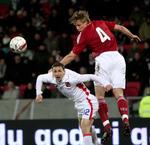 modstander. Da Danmark og Tjekkiet i 2008 spillede 1-1 var FCK-backen Zdenek Pospech (tv.) blandt Martin Laursens modstandere. Arkivfoto. 