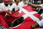 Reaktion. Muslimer i flere lande, her Indonesien, reagerede skarpt på Muhammedtegningerne i 2006. Arkivfoto. 