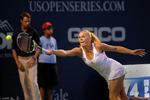 fridag. Caroline Wozniacki får sig en uventet pause i New Haven, hvor modstanderen i kvartfinalen trak sig uden kamp. Billedet er fra kampen mod Dominika Cibulkova i New Haven. 