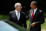Forhandling. Obama spiller højt spil på et tidspunkt, hvor hans popularitet i den amerikanske vælgerbefolkning har nået et lavpunkt siden sejren for to år siden. 