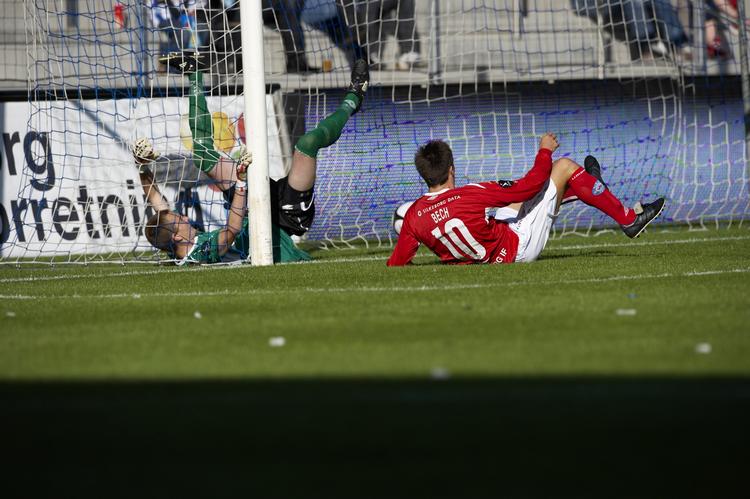 Silkeborgs Jesper Bech udlignede til 1-1 i det 22. minut af første halvleg. Det uafgjorte resultat holdt frem til 10 minutter før tid, hvor Nikolaj Høgh scorede for Esbjerg. 