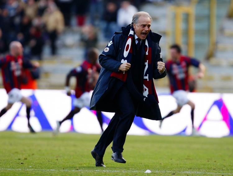 fyret. En scoring sidste sæson mod Juventus bliver fejret af Franco Colomba, der nu ikke har mere at juble over i Bologna. Arkivfoto. 