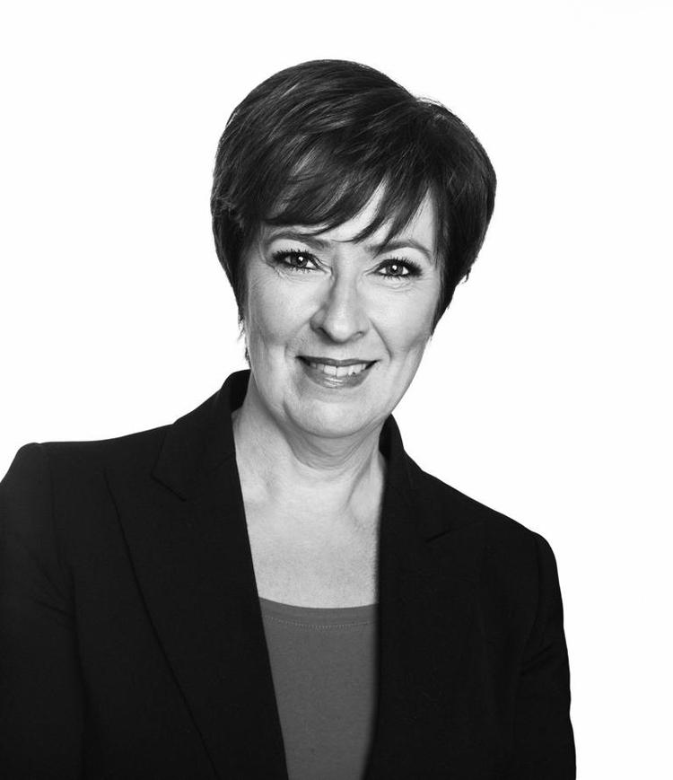 Den svenske statsministerkandidat Mona Sahlin står til at tabe det svenske valg - og dermed drømmen om at blive ligestillingslandets første kvindelige statsminister. 