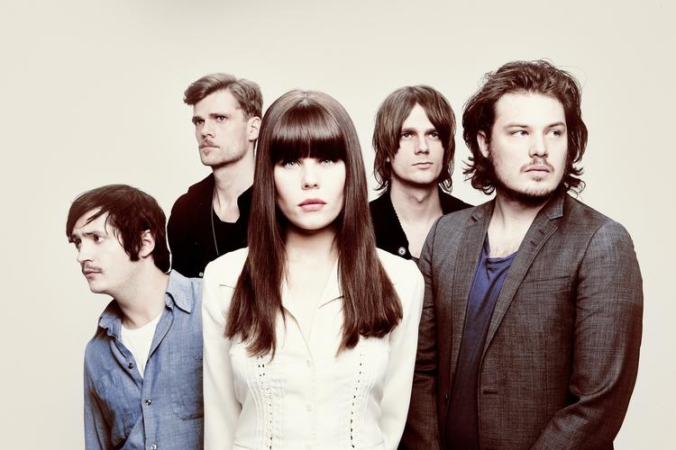 Coco Moon leverer fornem pop på debutalbummet. 