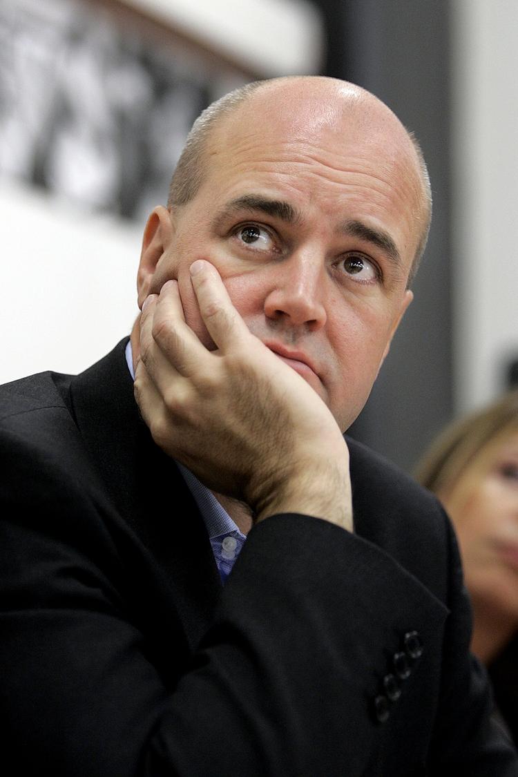 nej. Fredrik Reinfeldt vil ikke have valgobservatører til det svenske valg. 