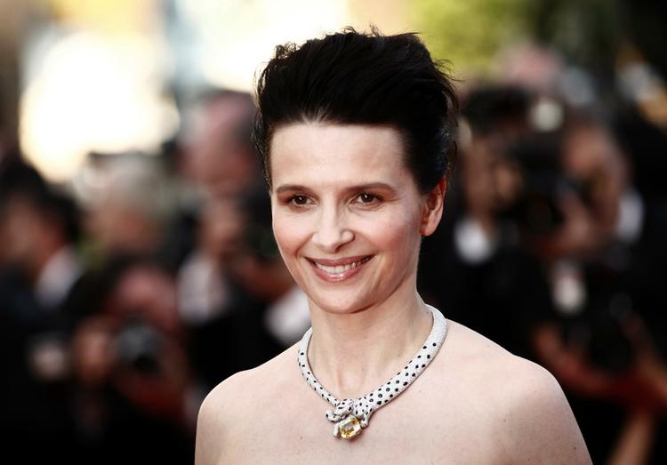 Binoche. Depardieu sammenligner i østrigsk magasin blandt andet Juliette Binoche med franske skuespillere Isabelle Adjani og Fanny Ardant. Sammenligningen falder ikke ud til Binoches fordel. »Hvad er det, hun (Binoche) nogensinde har kunnet?«, spørger han. 