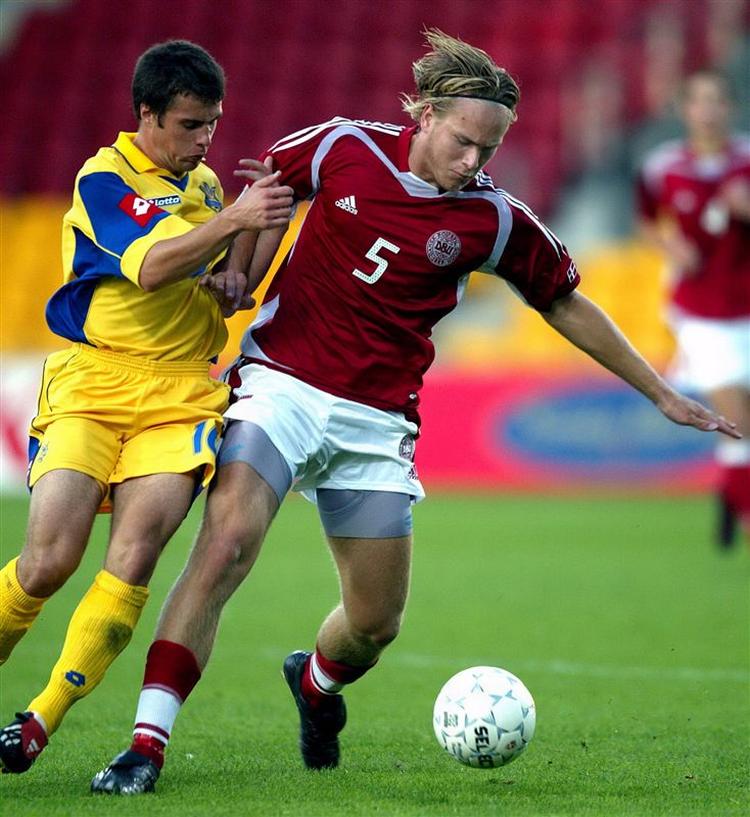 lønsnyderi. Jonas Troest i den danske landsholdstrøje i en kamp for U21-holdet mod Ukraine. Arkivfoto. 
